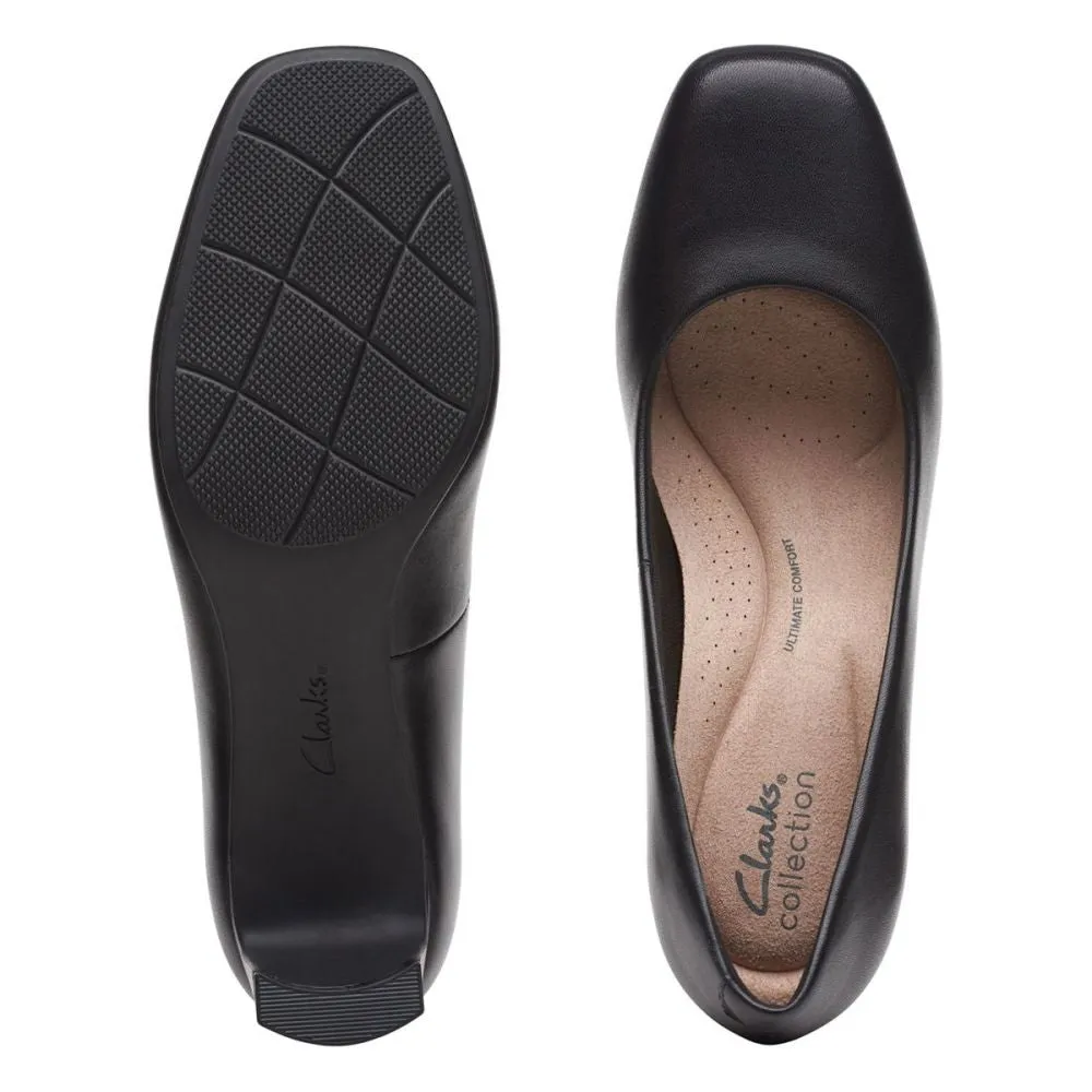 Clarks Women's Kyndall Iris in Black Leather