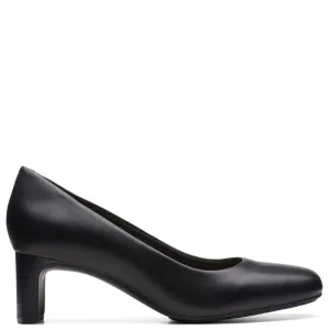 Clarks Women's Kyndall Iris in Black Leather