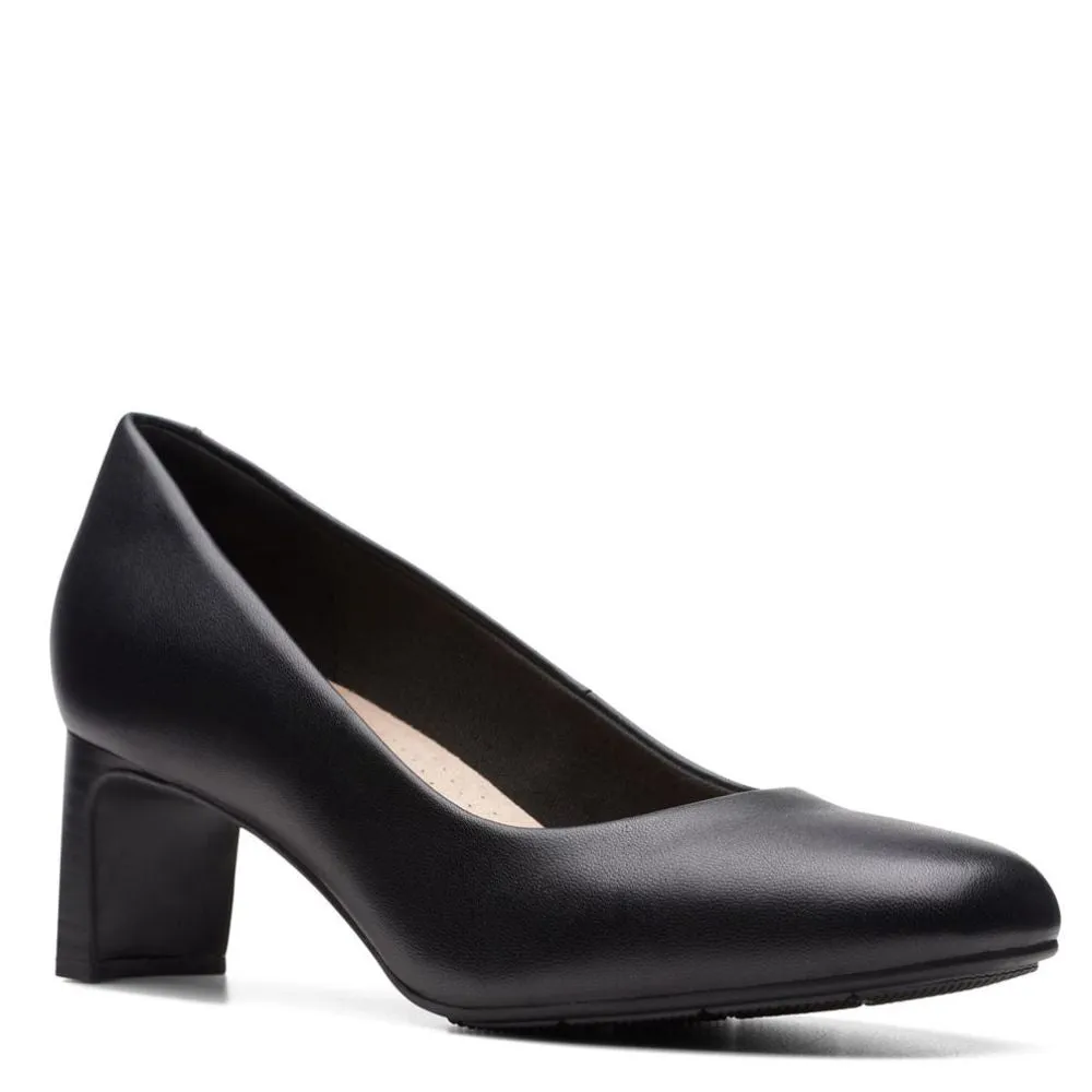 Clarks Women's Kyndall Iris in Black Leather