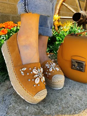 Espadrillas camel estive con conchiglie