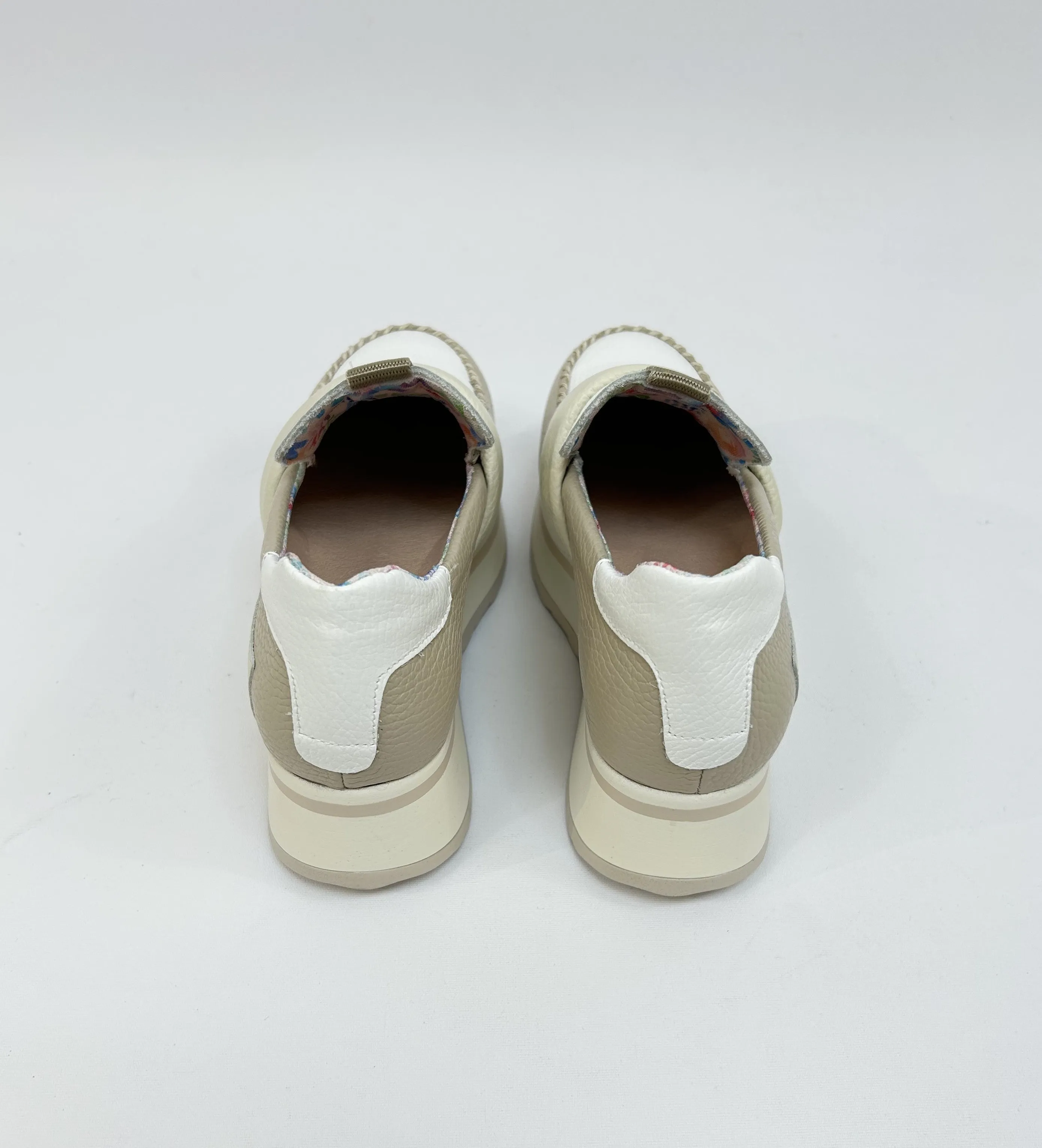 JOSE SAENZ Beige & White Loafer