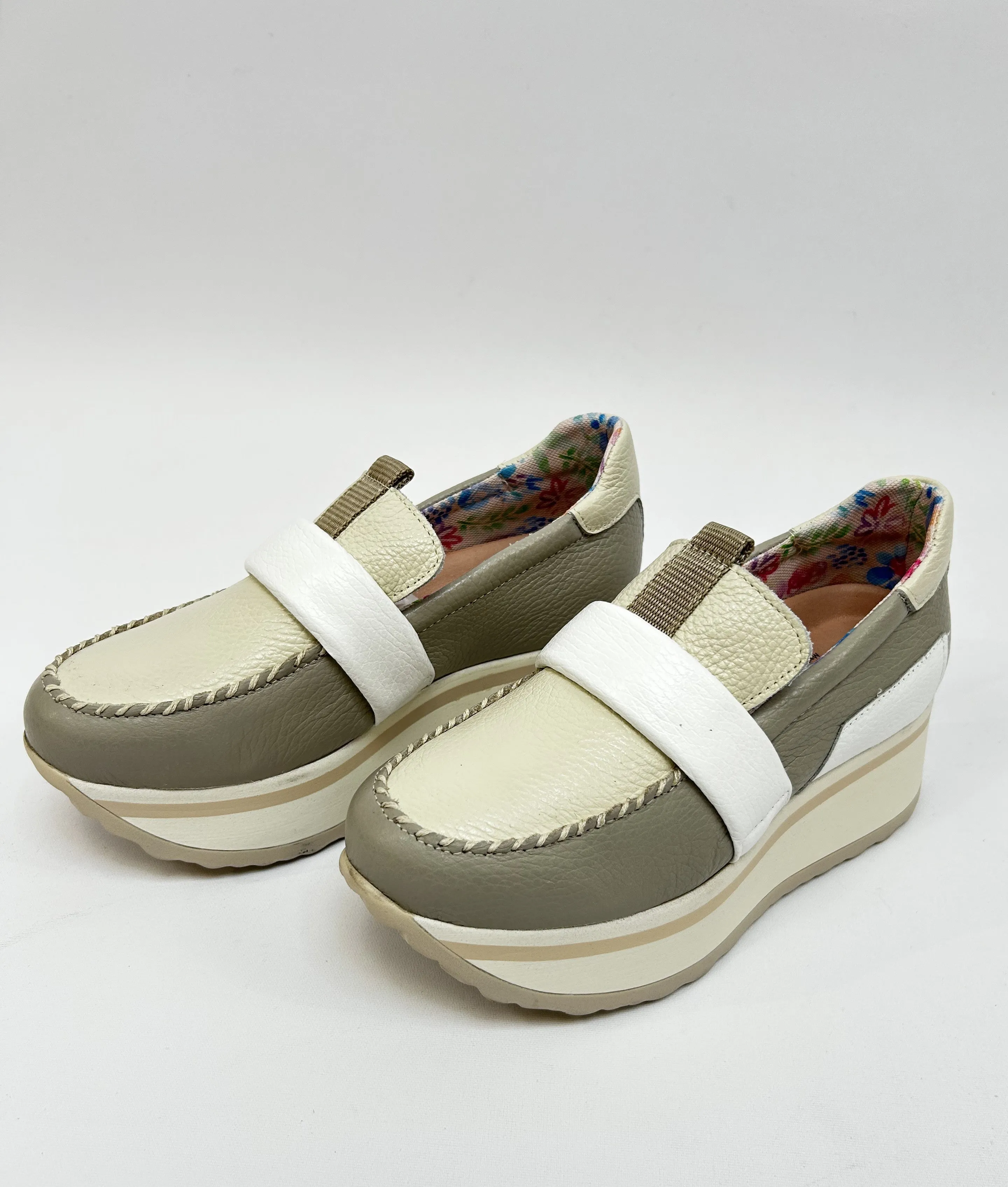 JOSE SAENZ Cream & Grey Loafer