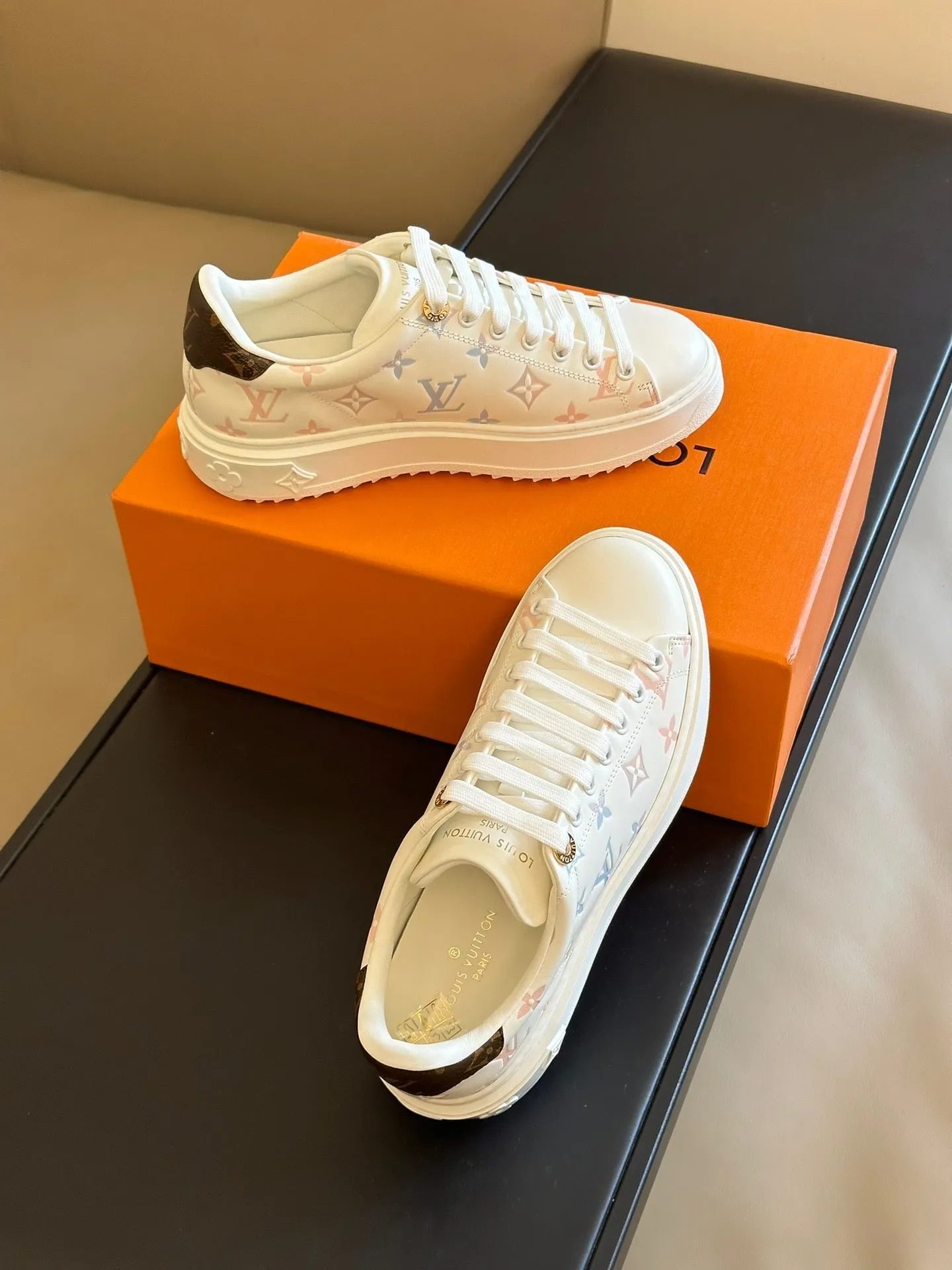 SE1157  LB Time Out Sneaker / Size4-10