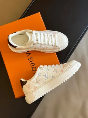 SE1157  LB Time Out Sneaker / Size4-10