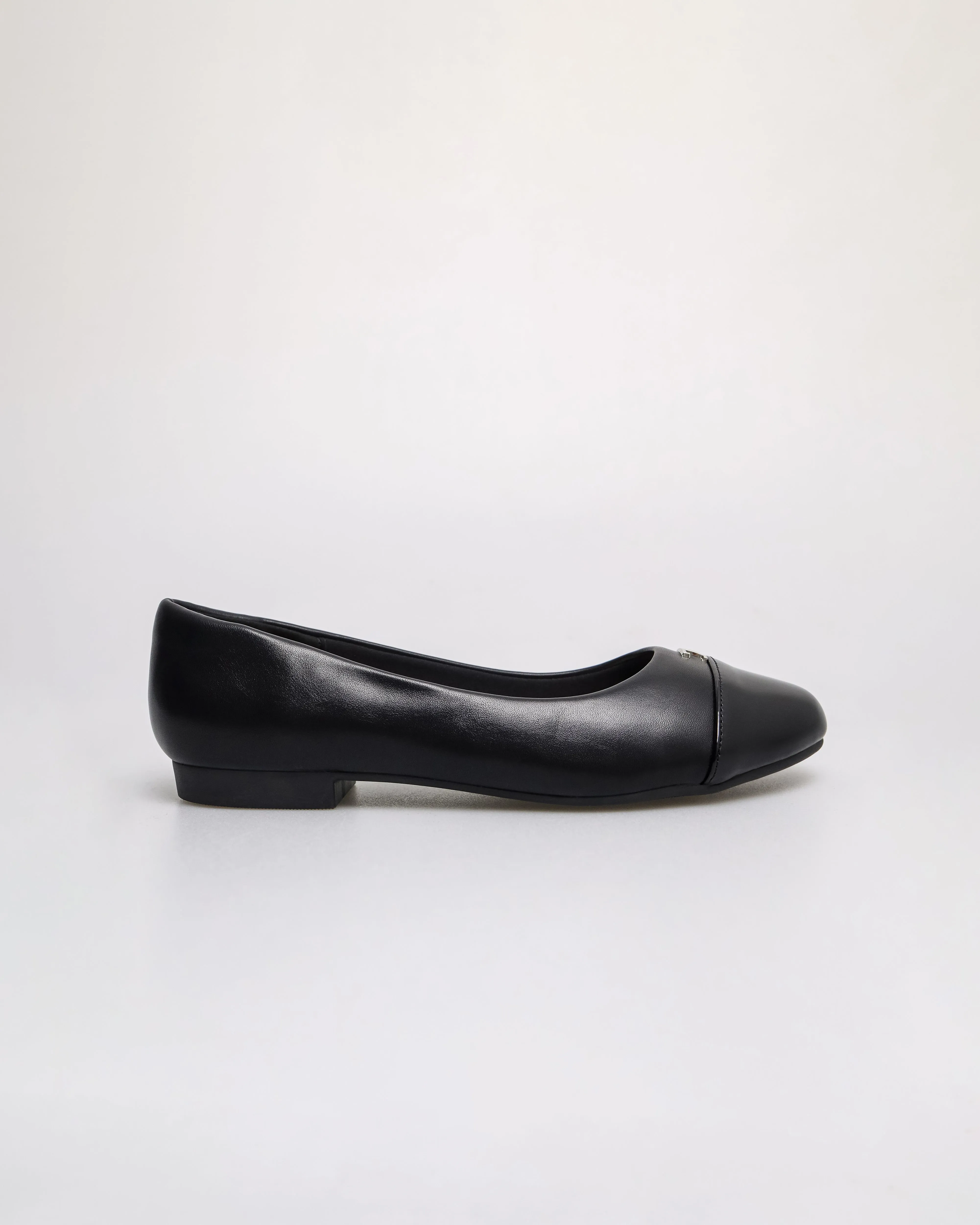Tomaz NN575 Ladies Mini T-Charm Flats