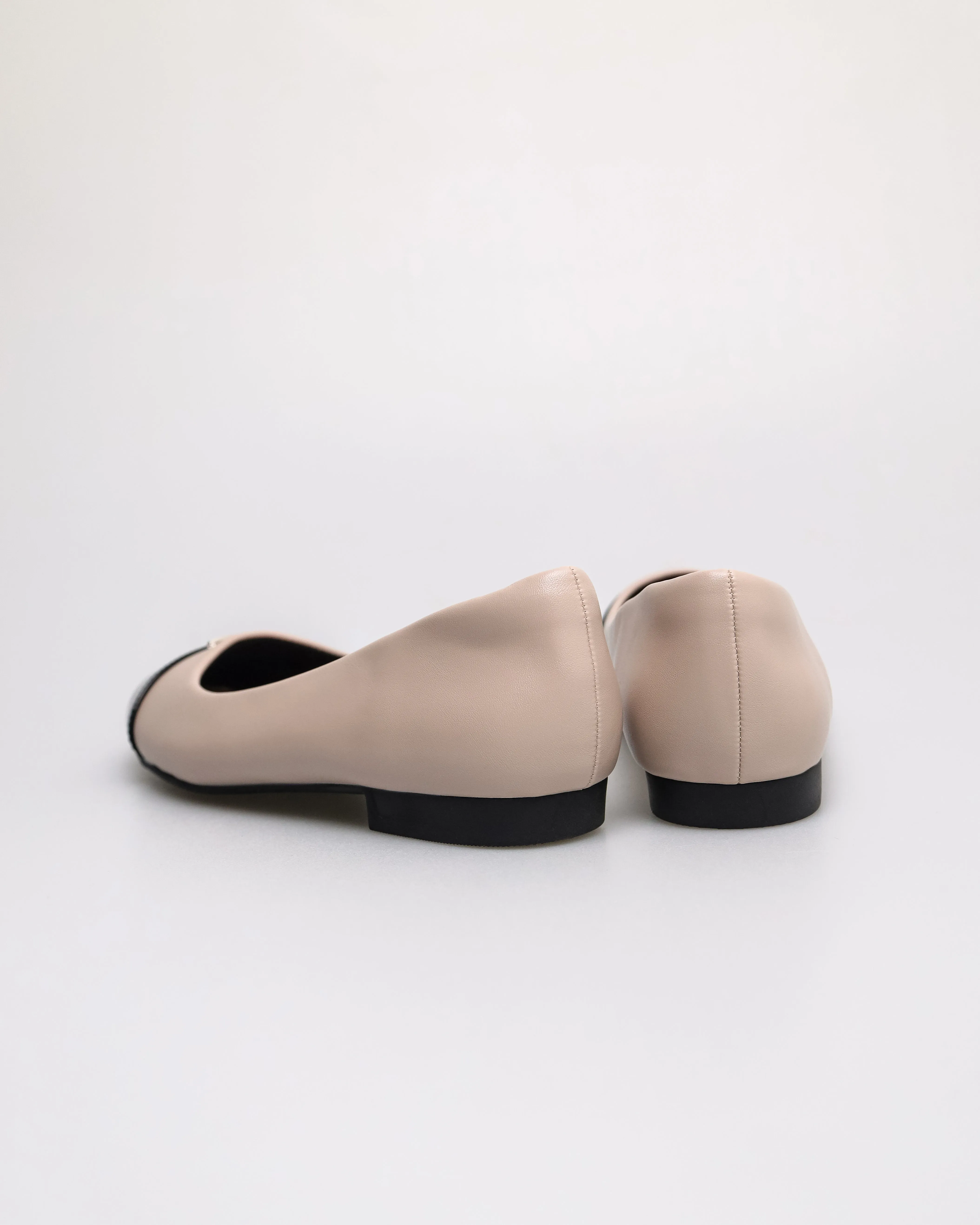 Tomaz NN575 Ladies Mini T-Charm Flats